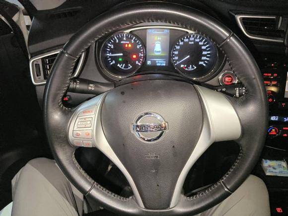 [西安·陕A] 二手日产奇骏2015款 2.0L CVT舒适MAX版 2WD