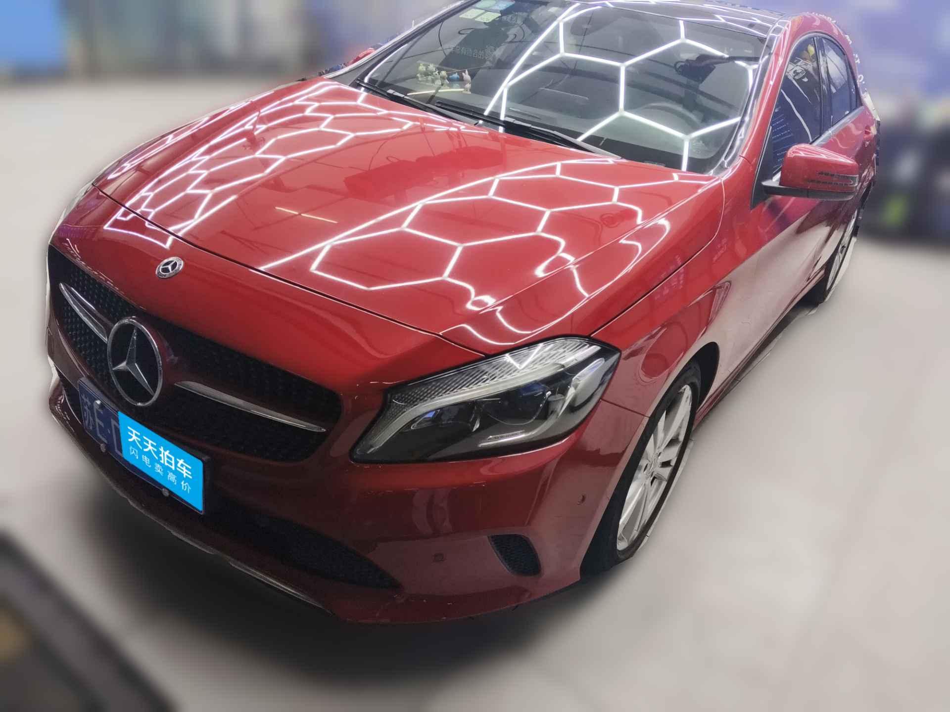 [苏州·苏E] 奔驰奔驰A级2017款 A 200 动感型