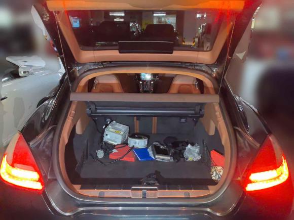 [深圳·粤B] 二手保时捷Panamera2010款 Panamera Turbo 4.8T