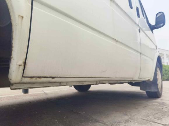 [苏州·苏E] 二手福特经典全顺2013款 2.8T柴油厢式运输车短轴中顶JX493ZLQ4