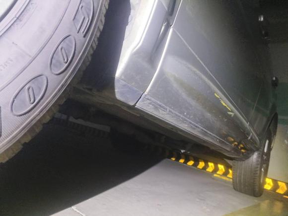 [青岛·粤A] 二手路虎神行者22013款 2.0T Si4 SE汽油版