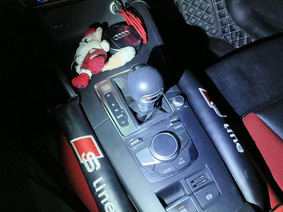 [上海·沪A] 二手奥迪奥迪A32017款 Limousine 35 TFSI 运动型