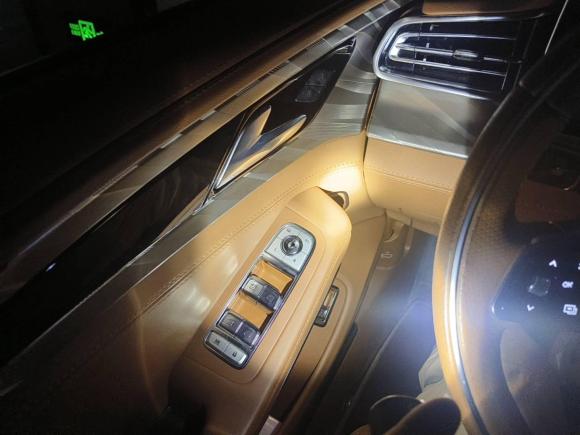 [南京·苏A] 二手红旗红旗H92022款 2.0T 智联旗享版