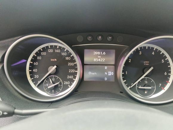 [金华·浙G] 二手奔驰奔驰R级2017款 R 320 4MATIC 商务型臻藏版