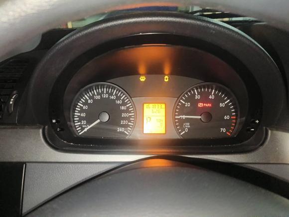 [佛山·闽A] 二手奔驰威霆2011款 2.5L 精英版