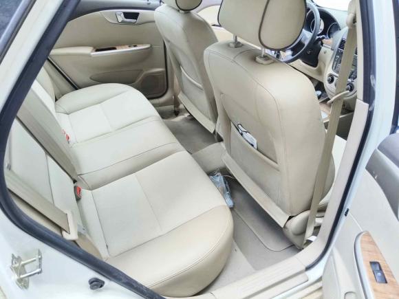 [武汉·鄂A] 二手别克凯越2015款 1.5L 自动经典型