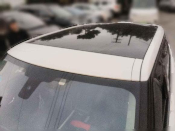 [上海·沪A] 二手路虎揽胜极光2014款 2.0T 5门耀动版