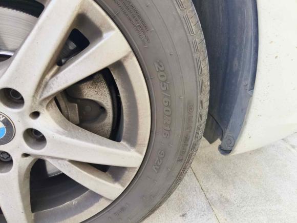 [无锡·苏B] 二手宝马宝马2系多功能旅行车2015款 218i 领先型