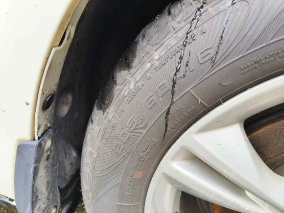 [无锡·苏B] 二手福特福克斯2012款 三厢 1.6L 手动风尚型