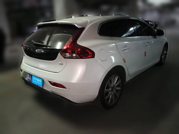 [济南·鲁A] 二手沃尔沃沃尔沃V402016款 T4 智雅版