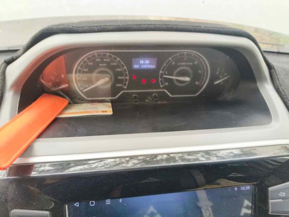 [上海·沪E] 二手上汽大通MAXUS新途V802021款 2.0T 手动经典城配王长轴中顶3座