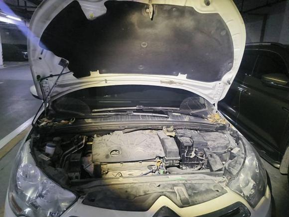 [杭州·浙A] 二手雪铁龙雪铁龙C4L2013款 1.8L 自动劲智版