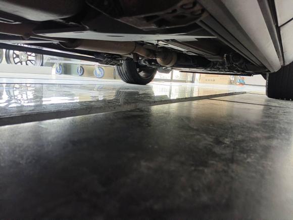 [上海·沪F] 二手路虎发现神行2017款 2.0T SE