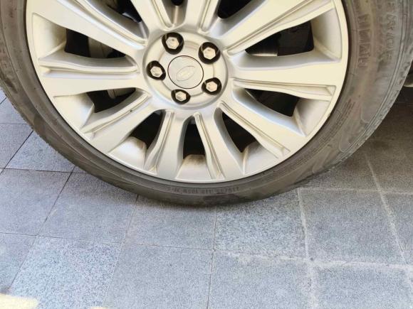 [上海·沪A] 二手路虎揽胜极光2018款 240PS PURE 风尚版