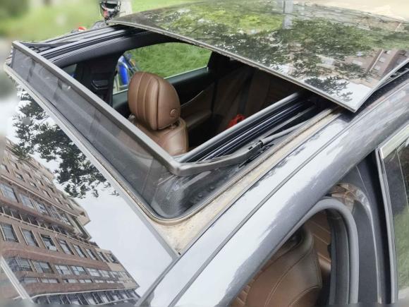 [无锡·苏B] 二手奔驰奔驰E级2022款 改款 E 300 L 运动时尚型