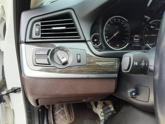 [西安·陕U] 二手宝马宝马5系2017款 525Li 豪华设计套装