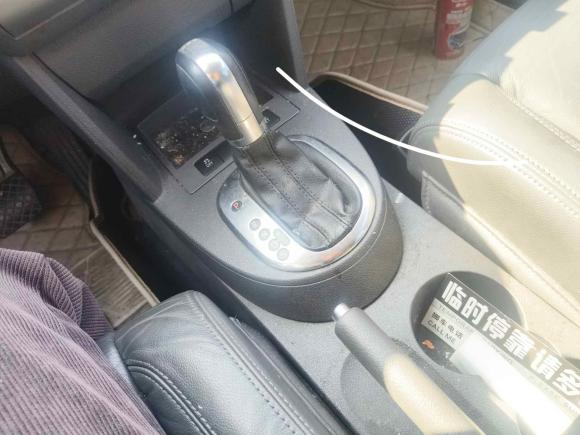 [上海·苏H] 二手大众途安2013款 1.4T DSG舒适版5座