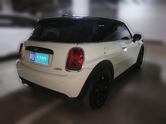 [西安·陕U] 二手MINIMINI2019款 1.5T COOPER 经典派