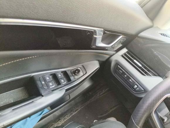 [上海·豫P] 二手奔腾奔腾B702021款 1.5T 自动悦享型