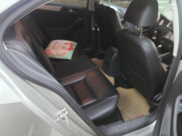 [青岛·鲁B] 二手大众速腾2014款 改款 1.4TSI 自动豪华型