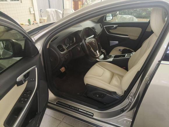 [佛山·粤E] 二手沃尔沃沃尔沃S602014款 S60L T5 智驭版