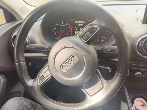 [苏州·苏E] 二手奥迪奥迪A32015款 Sportback 40 TFSI 自动舒适型