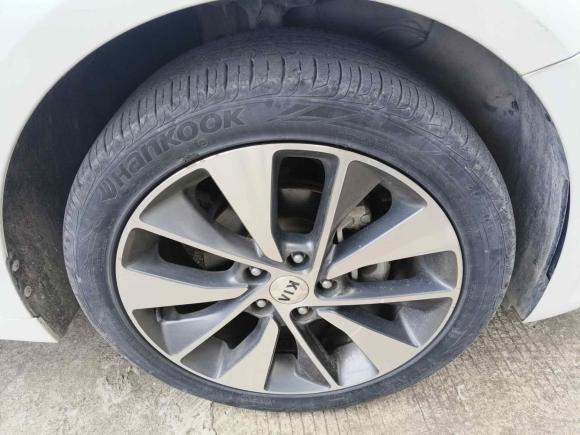 [深圳·粤S] 二手起亚起亚K52016款 2.0L 自动LUX