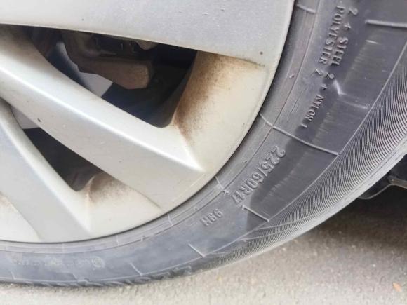 [青岛·鲁B] 二手别克别克GL82013款 2.4L CT豪华商务舒适版