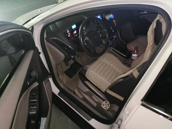 [杭州·浙B] 二手福特福克斯2012款 两厢 1.6L 手动风尚型