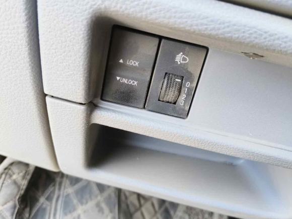 [常州·苏D] 二手上汽大通MAXUS新途V802021款 2.0T 手动经典傲运通短轴中顶5/6座