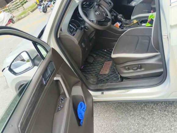 [上海·沪C] 二手大众途观L2017款 330TSI 自动两驱豪华版