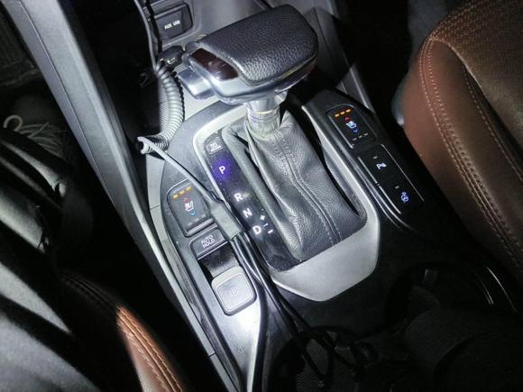 [上海·沪D] 二手现代胜达2013款 2.0T 自动四驱顶级型