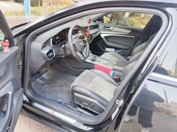 [上海·沪F] 二手奥迪奥迪A6L2021款 40 TFSI 豪华动感型