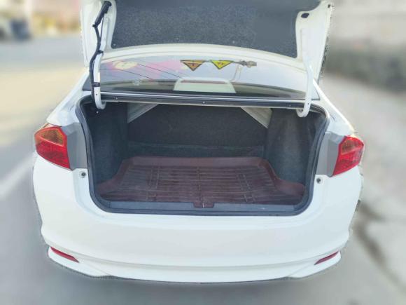 [青岛·鲁B] 二手本田锋范2015款 1.5L 手动舒适版