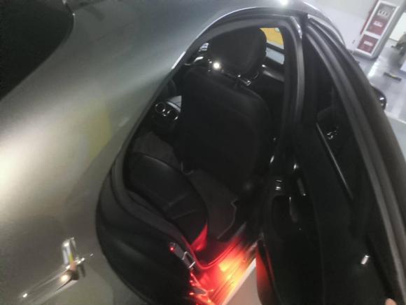 [上海·沪N] 二手奔驰奔驰C级2020款 C 200 L 时尚型运动版