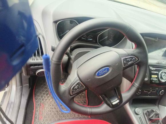 [佛山·粤E] 二手福特福克斯2015款 两厢 1.6L 手动舒适型