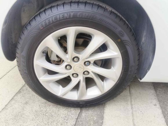 [广州·粤A] 二手别克威朗2018款 两厢 15S 自动进取型