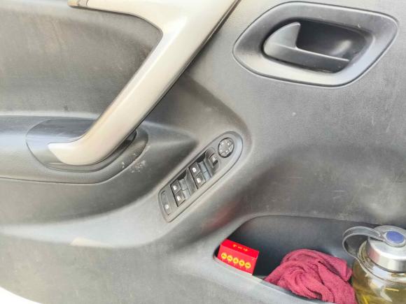 [上海·沪C] 二手雪铁龙爱丽舍2017款 1.6L 手动时尚型