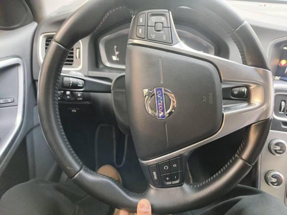 [上海·浙B] 二手沃尔沃沃尔沃S60插电式混动2015款 S60L E驱混动 T6智驭版