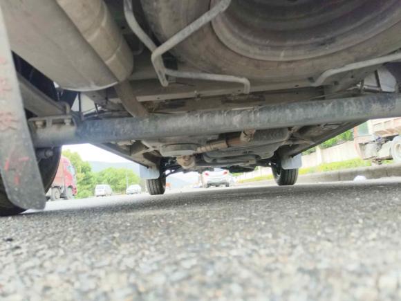 [宁波·浙B] 二手上汽大通MAXUS新途V802021款 2.0T 手动经典傲运通短轴中顶5/6座