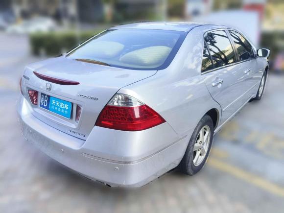 [深圳·粤B] 二手本田雅阁2006款 2.0L 标准版