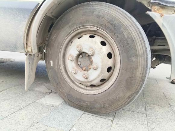 [武汉·鄂A] 二手依维柯依维柯褒迪2017款 2.5T经典A37客车高顶7座47Z5