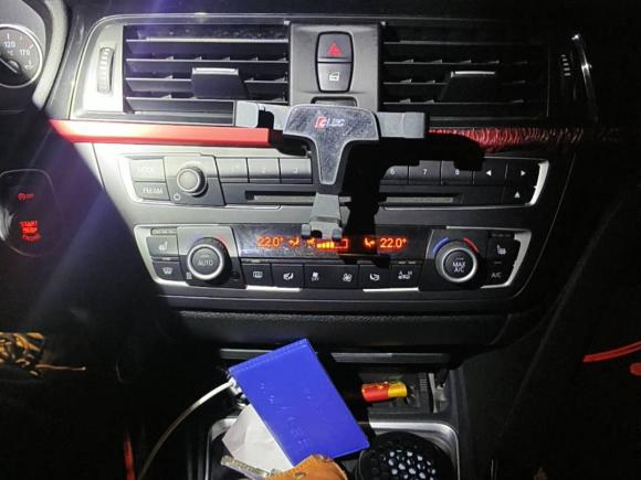 [青岛·鲁B] 二手宝马宝马3系2015款 328i xDrive运动设计套装