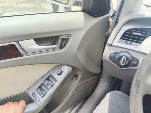 [上海·沪A] 二手奥迪奥迪A4L2010款 2.0 TFSI 舒适型