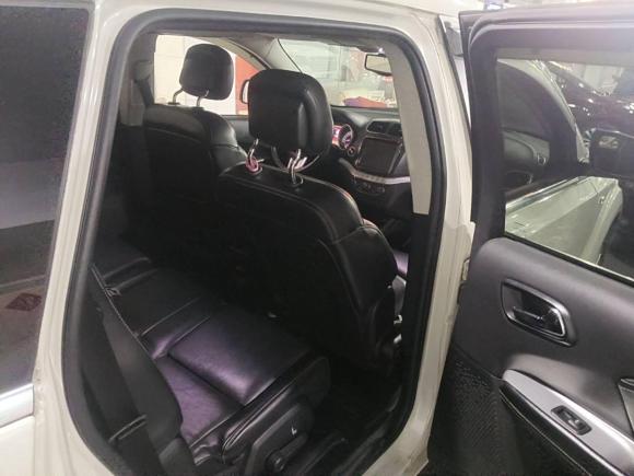 [上海·沪D] 二手道奇酷威2013款 2.4L 两驱尊尚版