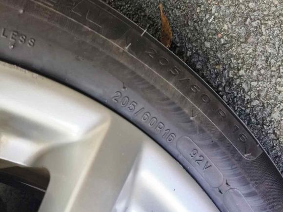 [深圳·粤B] 二手荣威荣威Ei52018款 互联网豪华版