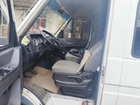 [常州·苏D] 二手依维柯依维柯得意2020款 2.5T A35客车单胎中顶5-9座侧移门国V