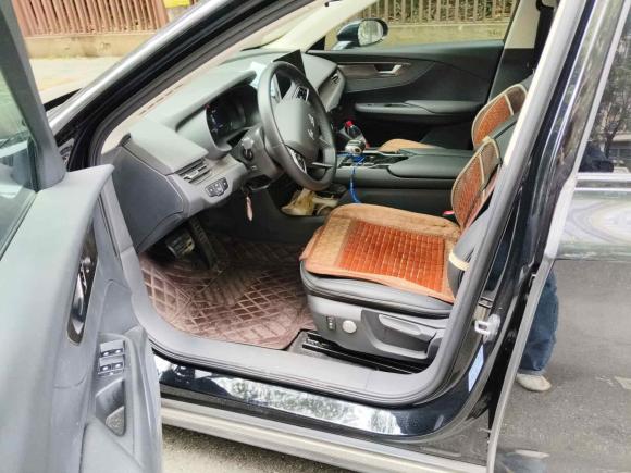 [成都·川A] 二手红旗红旗E-QM52023款 基础出行版