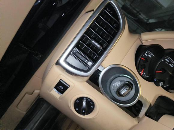 [广州·粤M] 二手保时捷Cayenne2011款 Cayenne 3.0T