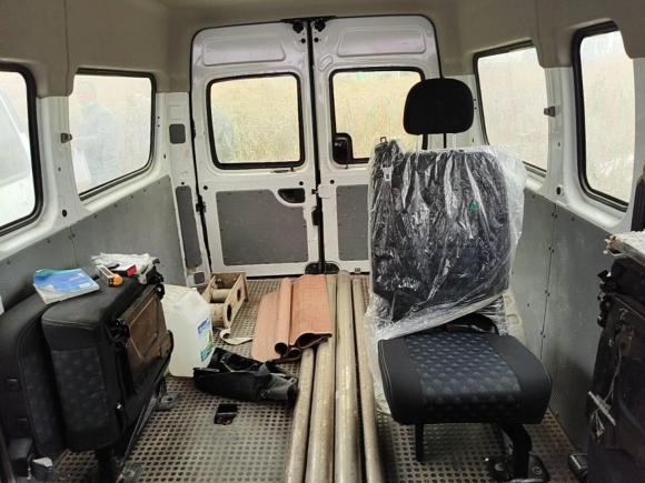 [合肥·皖A] 二手上汽大通MAXUS新途V802021款 2.0T AMT经典傲运通127PS中轴中顶6/7/8/9座